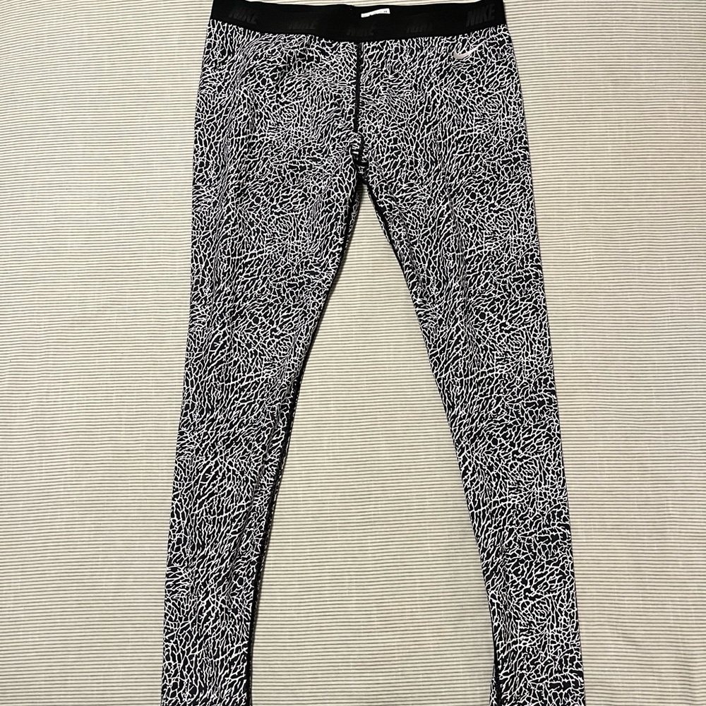 Nike Black and White Leggings Size XL